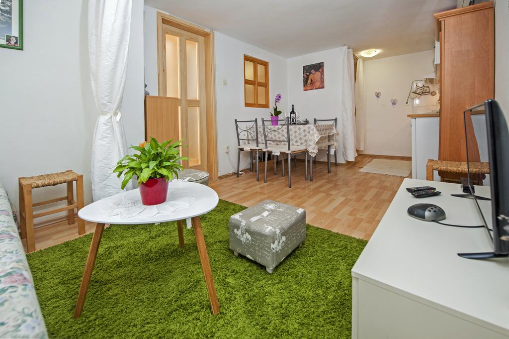 Apartment Premsai 로비니 외부 사진