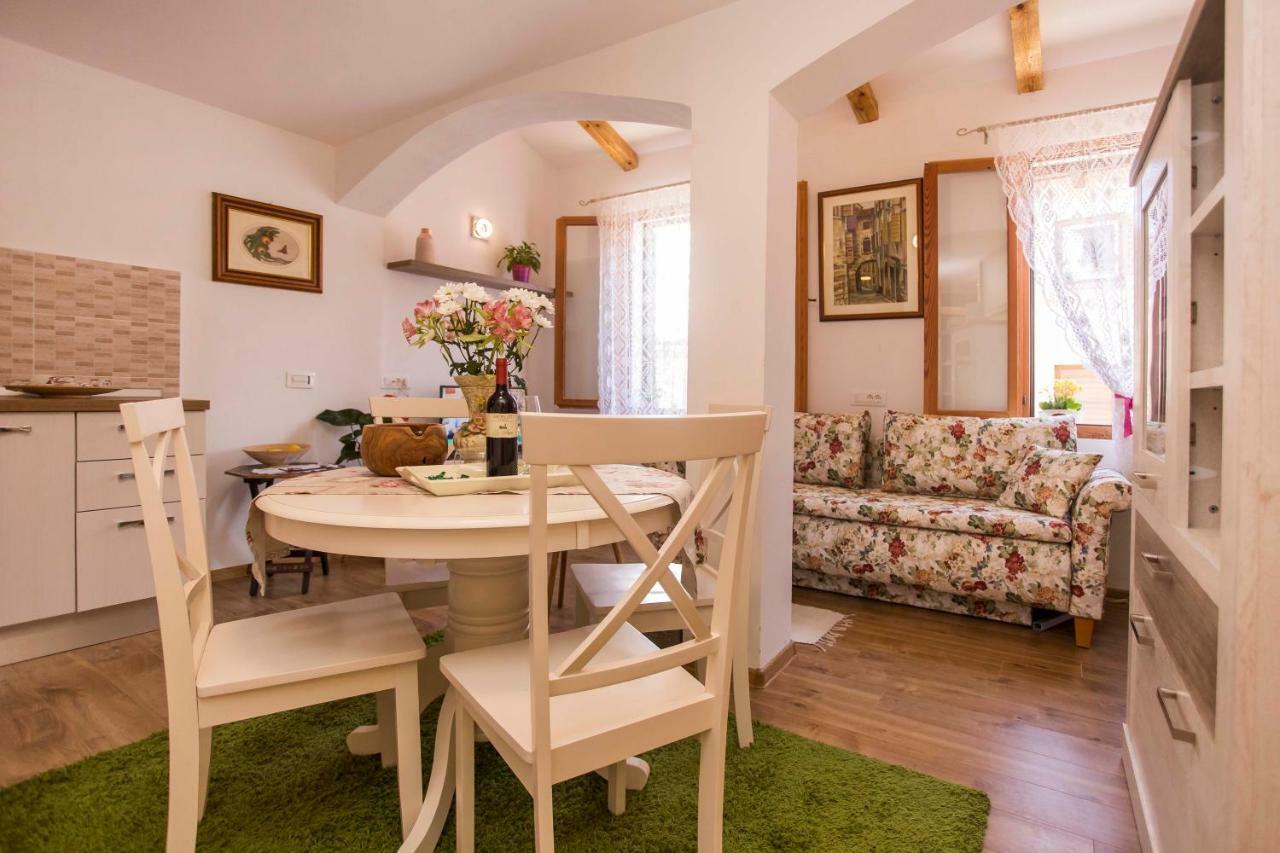 Apartment Premsai 로비니 외부 사진